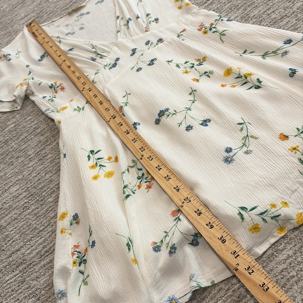LA Hearts Floral Crinkled Babydoll Dress Size Large Short Sleeve Plunge V-Neck - Picture 9 of 13